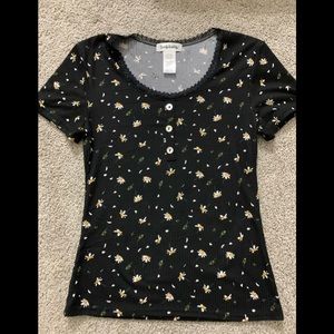 Short sleeved flower print shirt